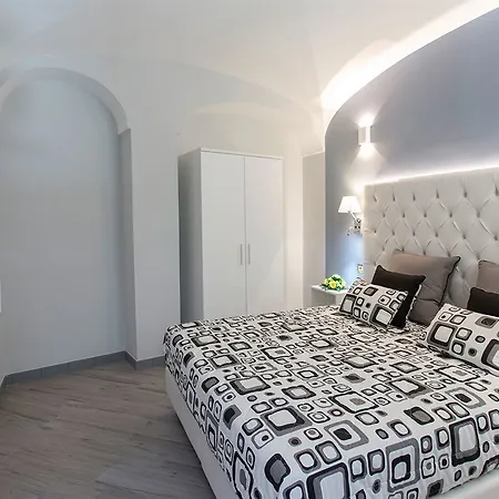 Ξενοδοχείο με διαμερίσματα Design Centro Storico